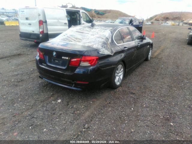 Photo 3 VIN: WBAXH5C5XCDW08548 - BMW 528I 