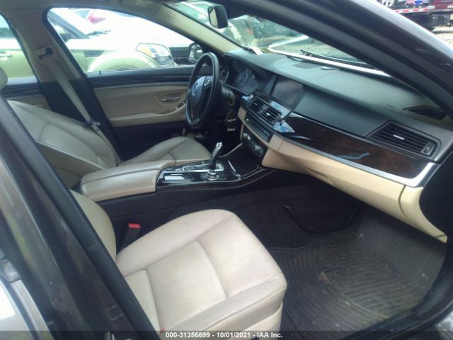 Photo 4 VIN: WBAXH5C5XCDW08601 - BMW 5 