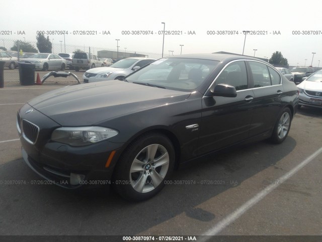 Photo 1 VIN: WBAXH5C5XCDW09957 - BMW 528I 