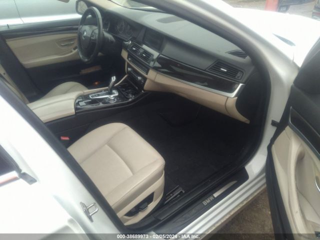 Photo 4 VIN: WBAXH5C5XCDW11272 - BMW 528I 