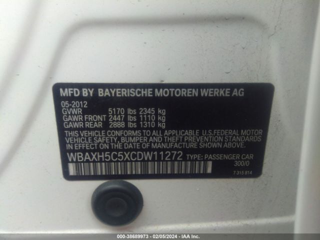 Photo 8 VIN: WBAXH5C5XCDW11272 - BMW 528I 