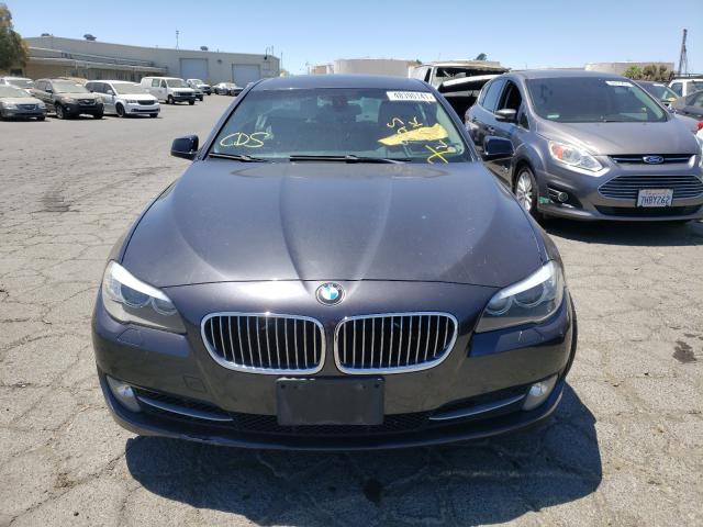 Photo 8 VIN: WBAXH5C5XCDW11398 - BMW 528 