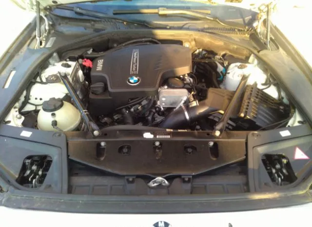 Photo 9 VIN: WBAXH5C5XCDW11515 - BMW 5 SERIES 