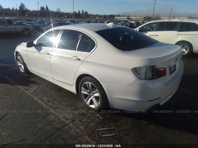 Photo 2 VIN: WBAXH5C5XDD113090 - BMW 5 