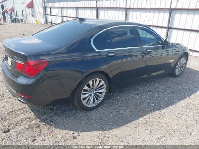 Photo 3 VIN: WBAYA6C51FD827031 - BMW 740I 