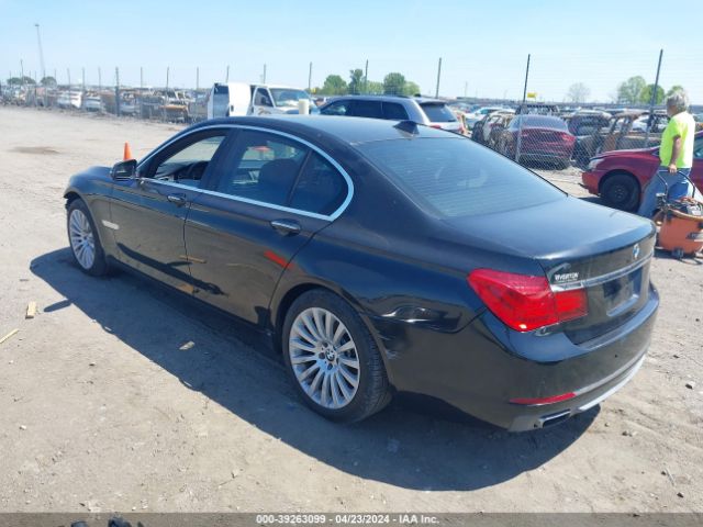 Photo 2 VIN: WBAYA6C53DC995076 - BMW 740I 