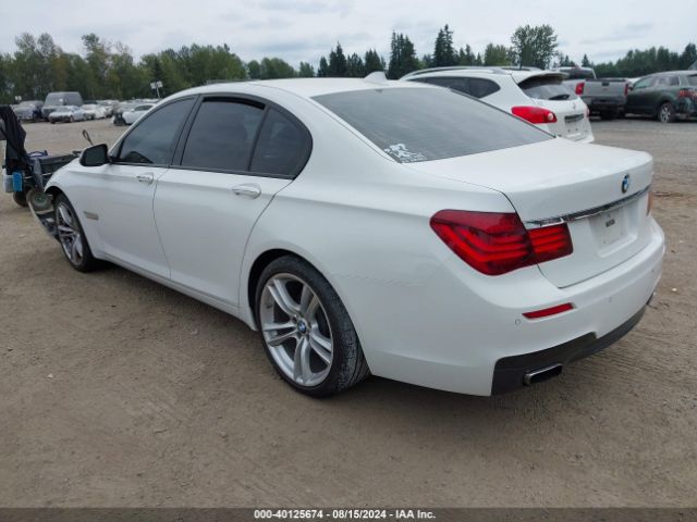 Photo 2 VIN: WBAYA6C54FD826729 - BMW 740I 