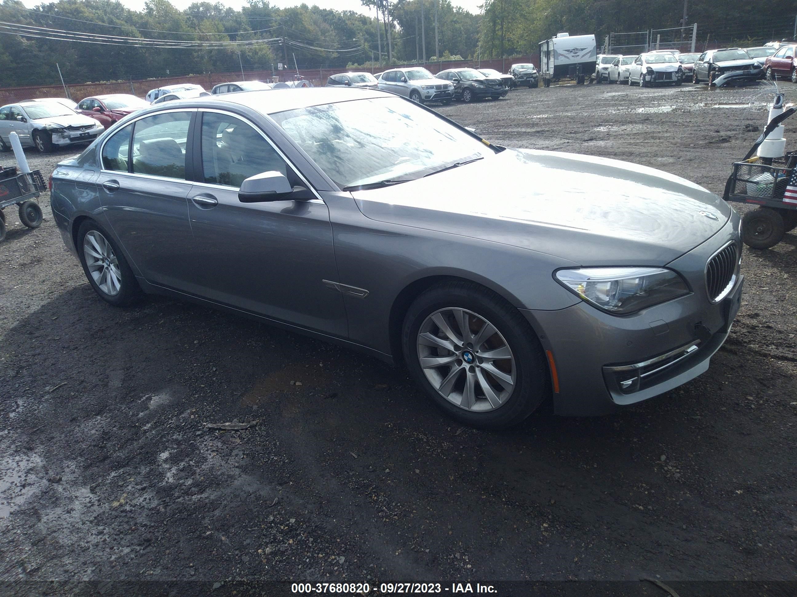 Photo 0 VIN: WBAYA6C55FGK16644 - BMW 740I 