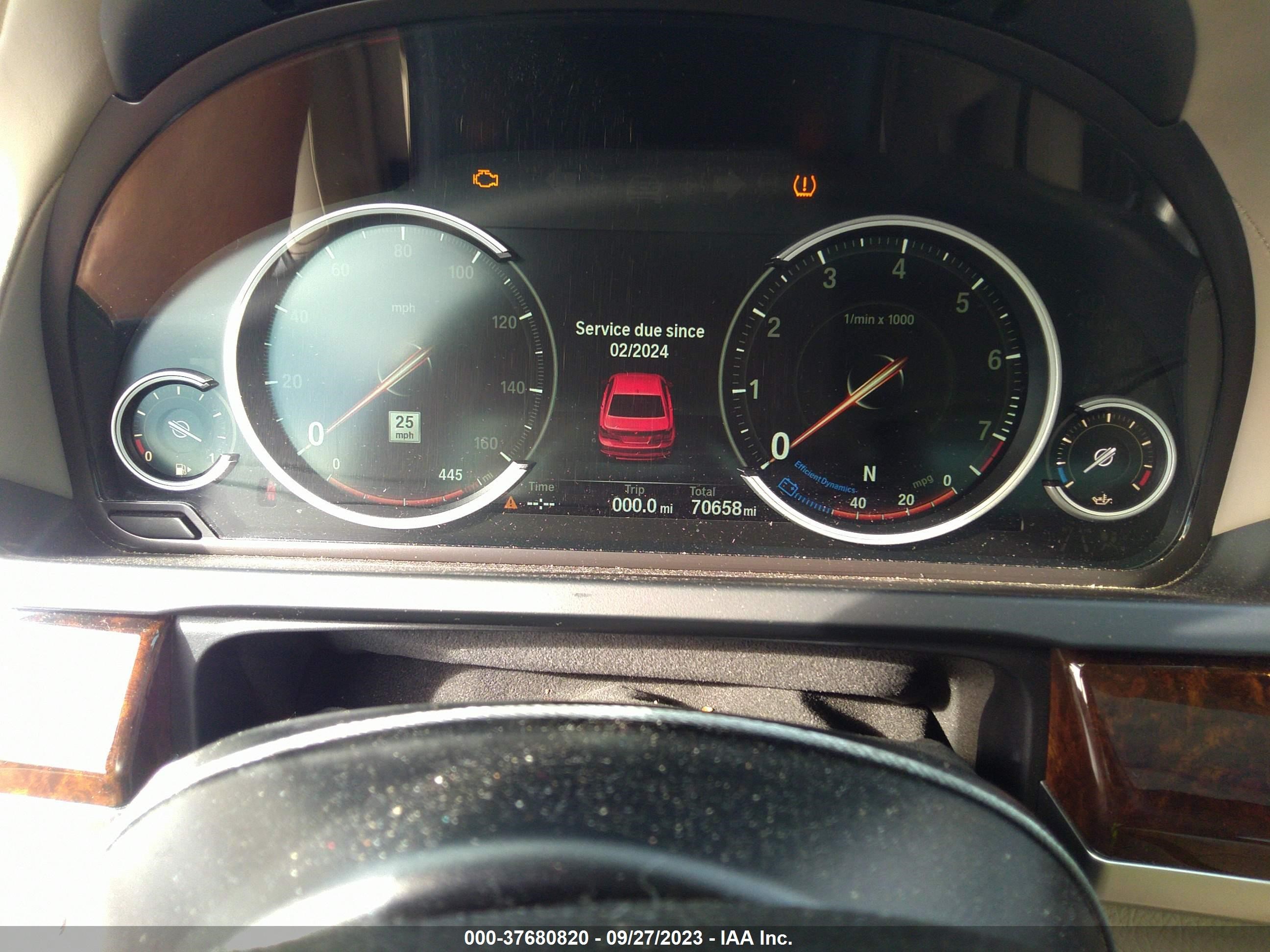 Photo 6 VIN: WBAYA6C55FGK16644 - BMW 740I 