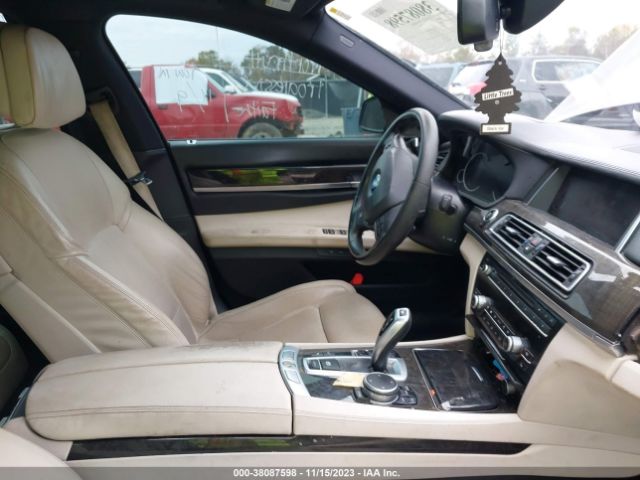 Photo 4 VIN: WBAYA6C58FGK16542 - BMW 740I 