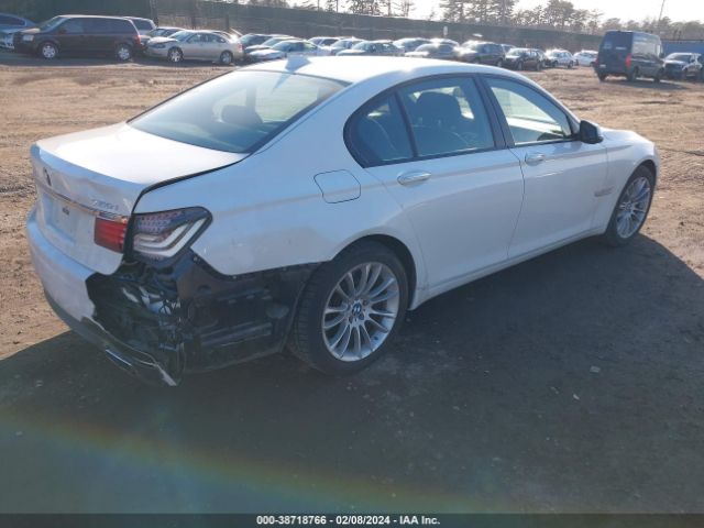 Photo 3 VIN: WBAYA8C50FD825590 - BMW 750I 