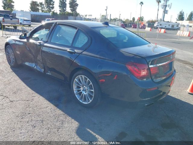 Photo 2 VIN: WBAYA8C50FD825735 - BMW 750I 