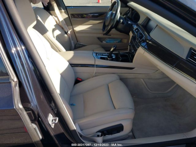 Photo 4 VIN: WBAYA8C50FD825735 - BMW 750I 