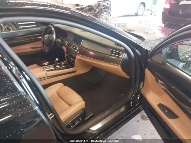 Photo 4 VIN: WBAYA8C53ED228352 - BMW 750I 