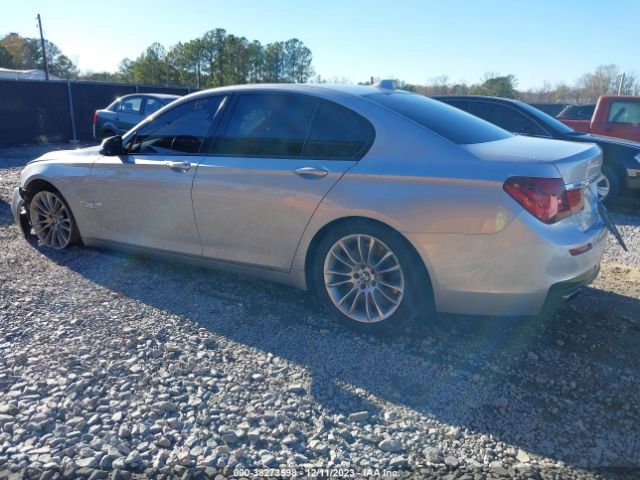 Photo 2 VIN: WBAYA8C55DD227654 - BMW 7 SERIES 