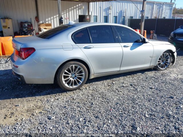 Photo 3 VIN: WBAYA8C55DD227654 - BMW 7 SERIES 