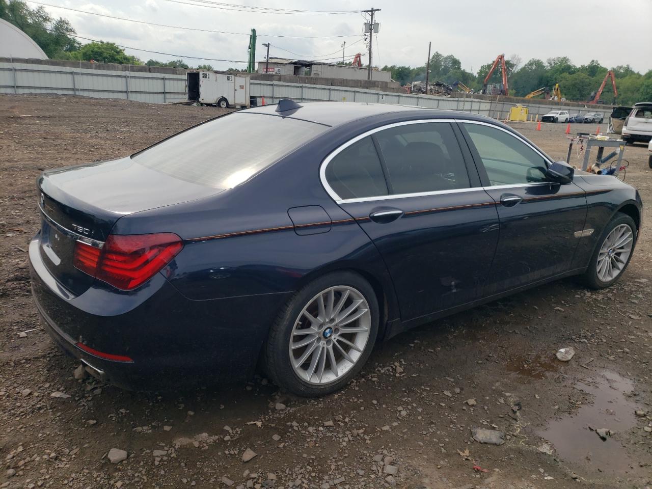 Photo 2 VIN: WBAYA8C56ED228393 - BMW 7ER 