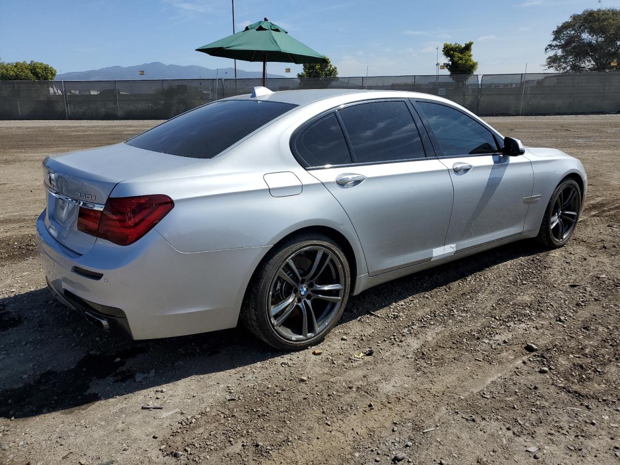 Photo 2 VIN: WBAYA8C59FD825488 - BMW 7ER 