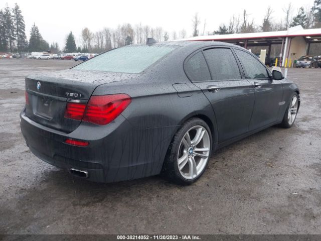 Photo 3 VIN: WBAYA8C5XDD227875 - BMW 750I 