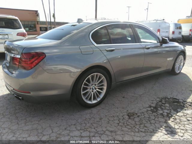 Photo 3 VIN: WBAYB6C56DD223968 - BMW 750I 