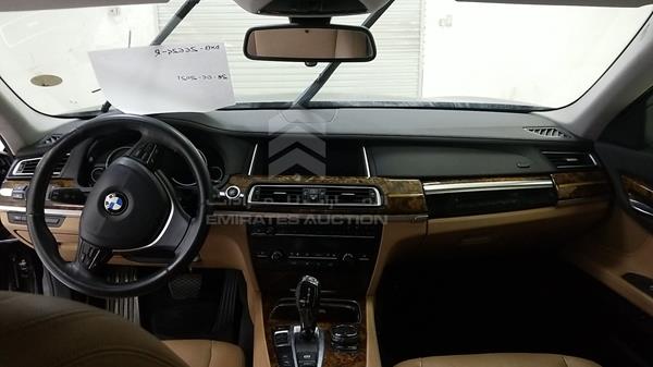 Photo 16 VIN: WBAYE2100ED306384 - BMW 730 