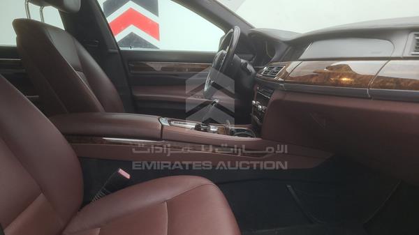 Photo 21 VIN: WBAYE2103ED315788 - BMW 730 