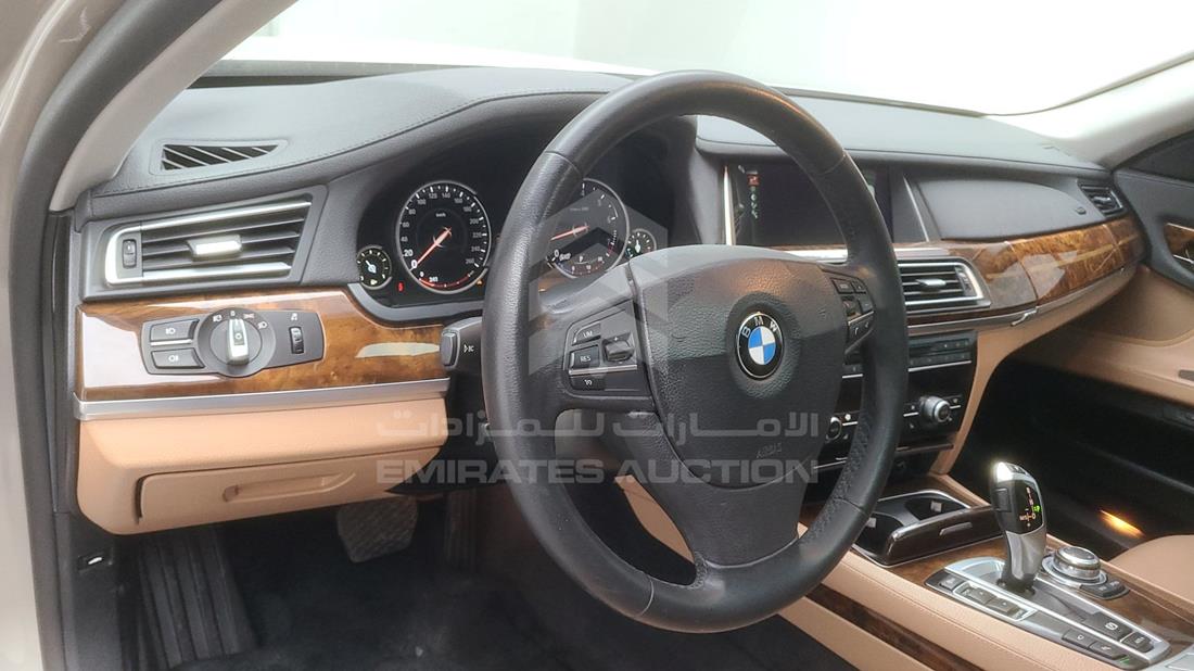 Photo 11 VIN: WBAYE4100DDZ54821 - BMW 740 LI 