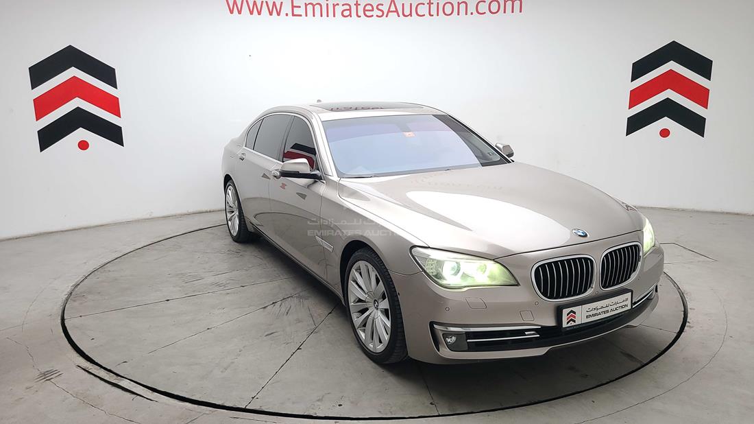 Photo 9 VIN: WBAYE4100DDZ54821 - BMW 740 LI 