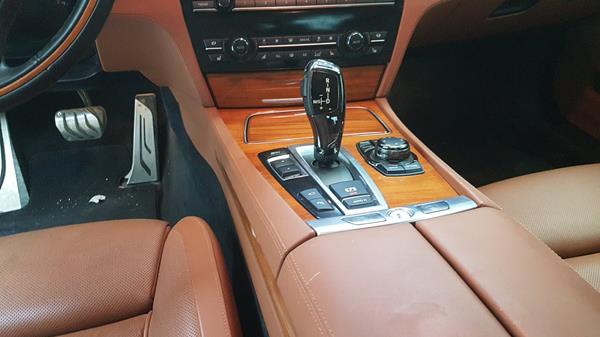 Photo 19 VIN: WBAYE4104DDZ53364 - BMW 740 LI 