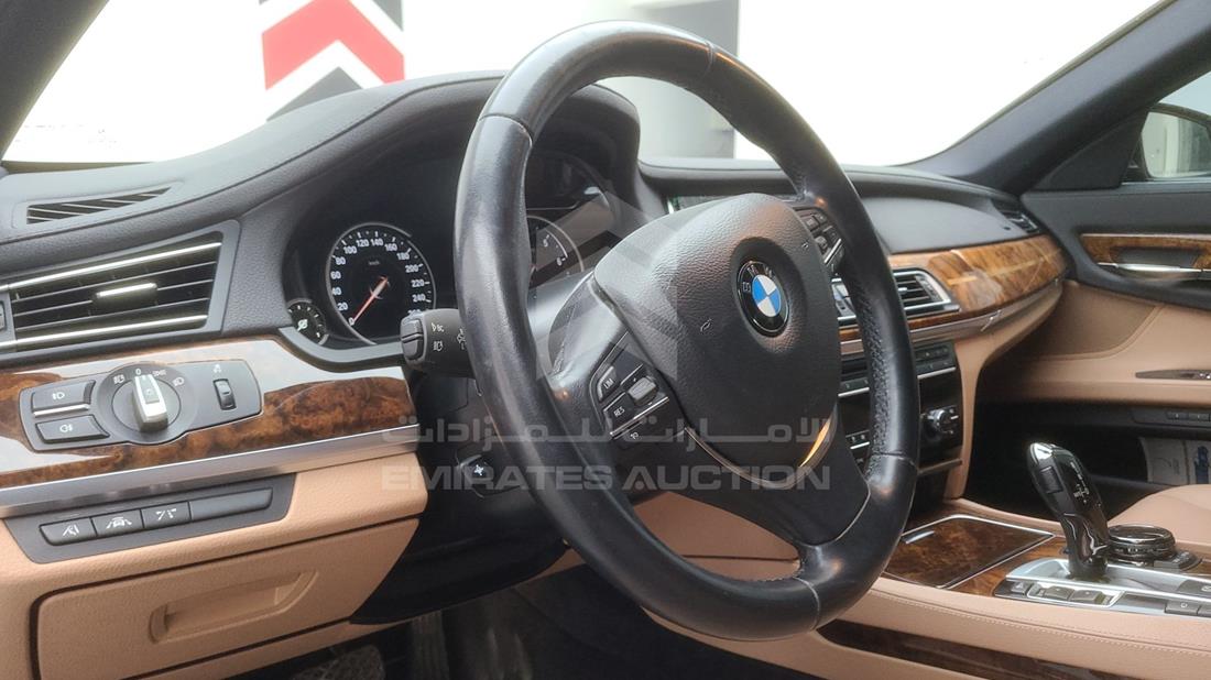 Photo 17 VIN: WBAYE4109FDZ66193 - BMW 740 