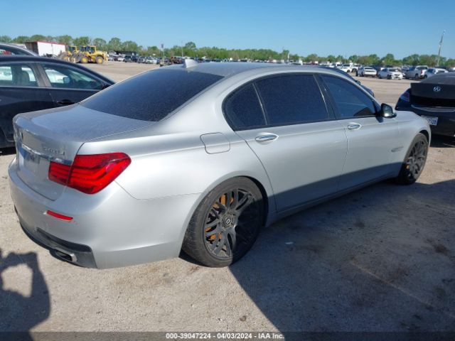 Photo 3 VIN: WBAYE4C55ED137886 - BMW 740LI 