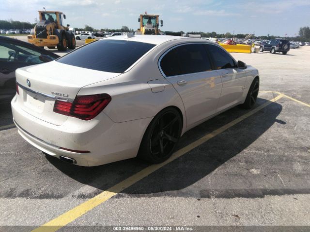 Photo 3 VIN: WBAYE4C56DDW22746 - BMW 740 