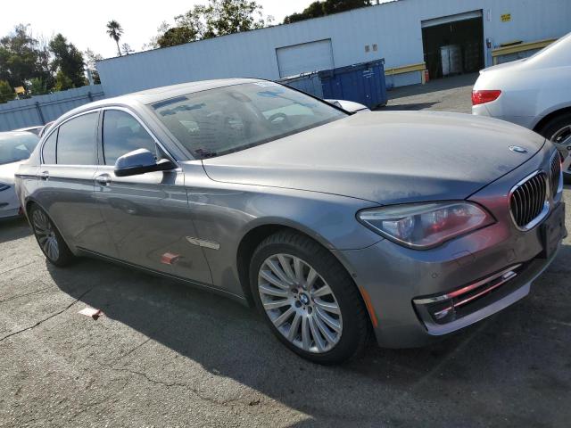 Photo 3 VIN: WBAYE4C59DD137050 - BMW 740 LI 