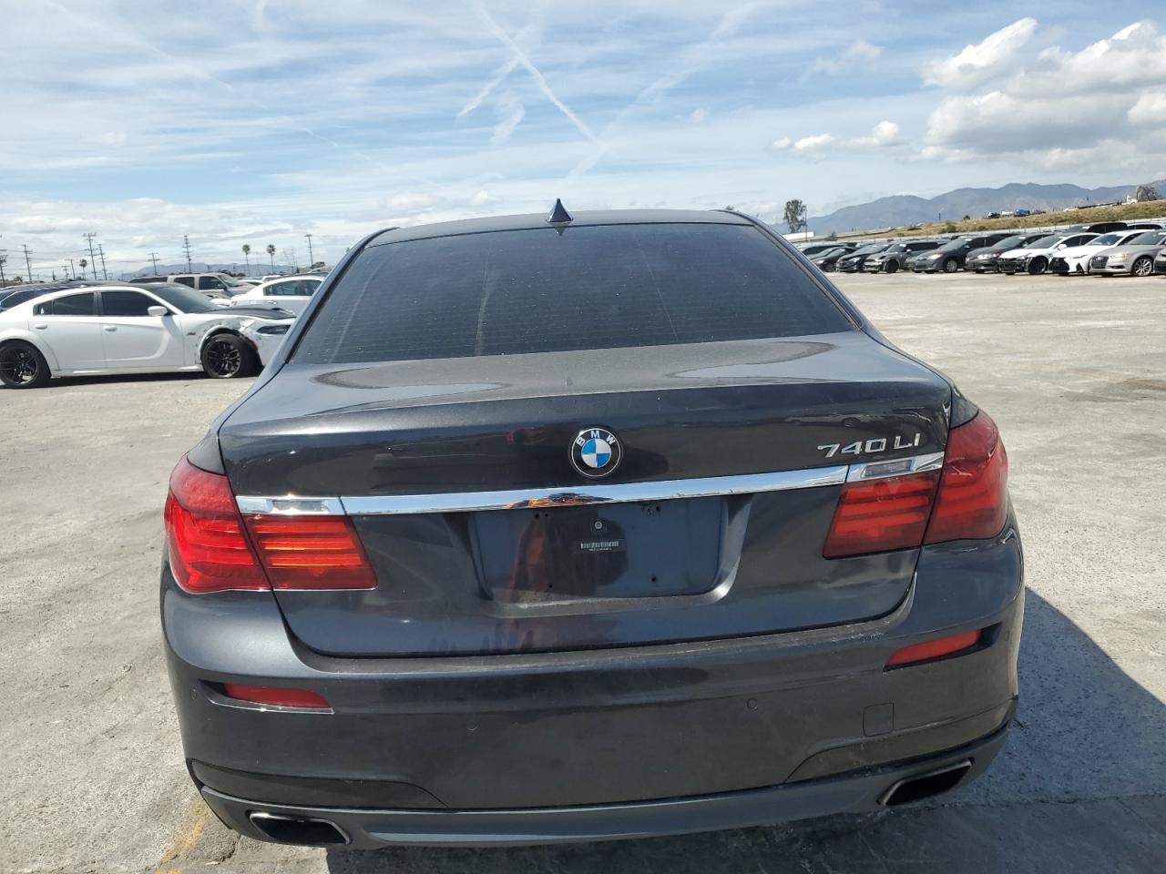 Photo 5 VIN: WBAYE4C5XED138712 - BMW 740 LI 