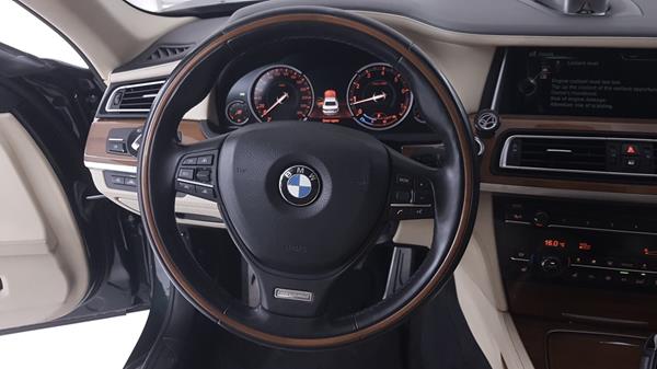 Photo 13 VIN: WBAYE8105DDD87760 - BMW 750LI 