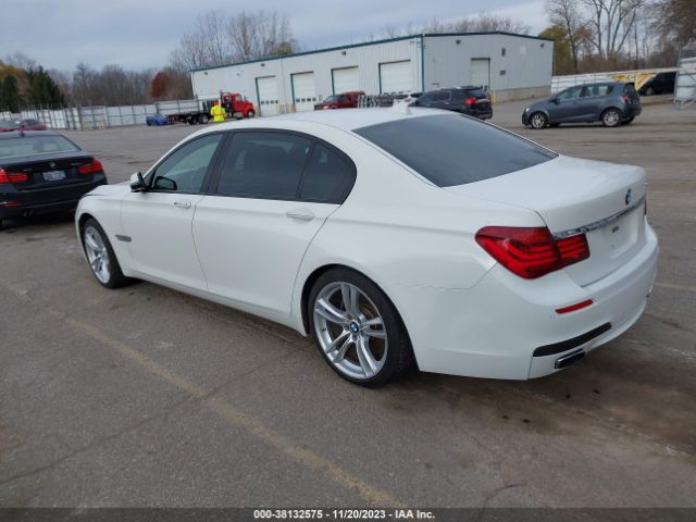 Photo 2 VIN: WBAYE8C54DDE22328 - BMW 750LI 