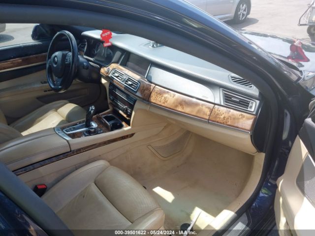 Photo 4 VIN: WBAYE8C58DD131845 - BMW 750LI 