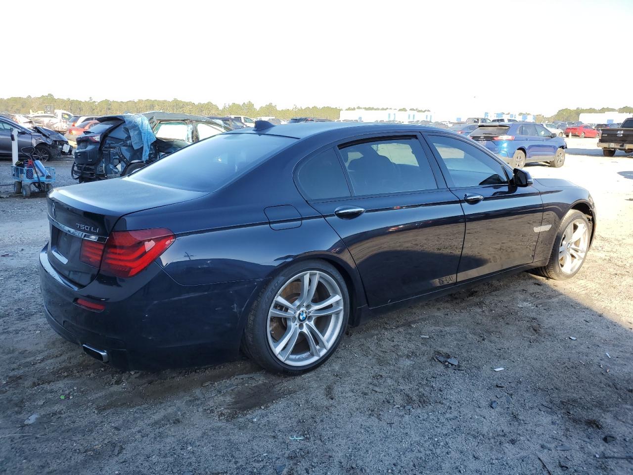 Photo 2 VIN: WBAYE8C58ED135802 - BMW 7ER 