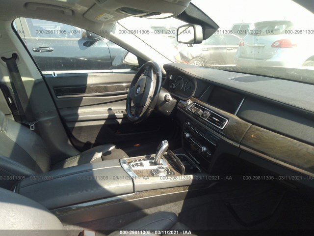 Photo 4 VIN: WBAYF4C50DD127679 - BMW 740 