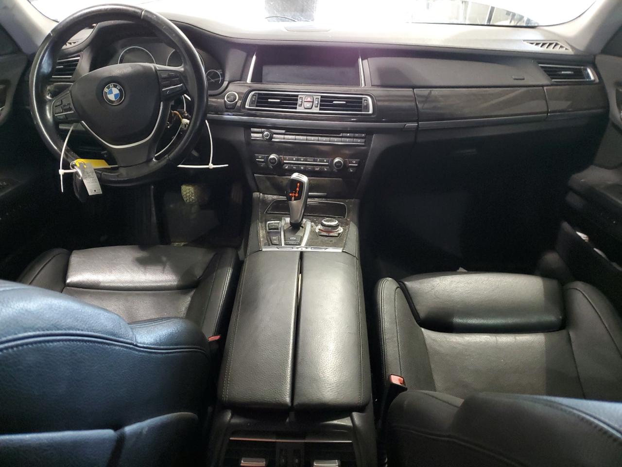 Photo 8 VIN: WBAYF4C51DD281530 - BMW 7ER 