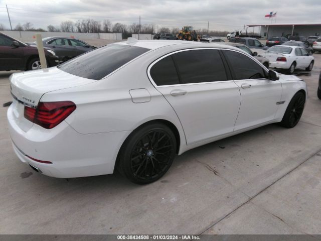 Photo 3 VIN: WBAYF4C5XDD127625 - BMW 740LI 