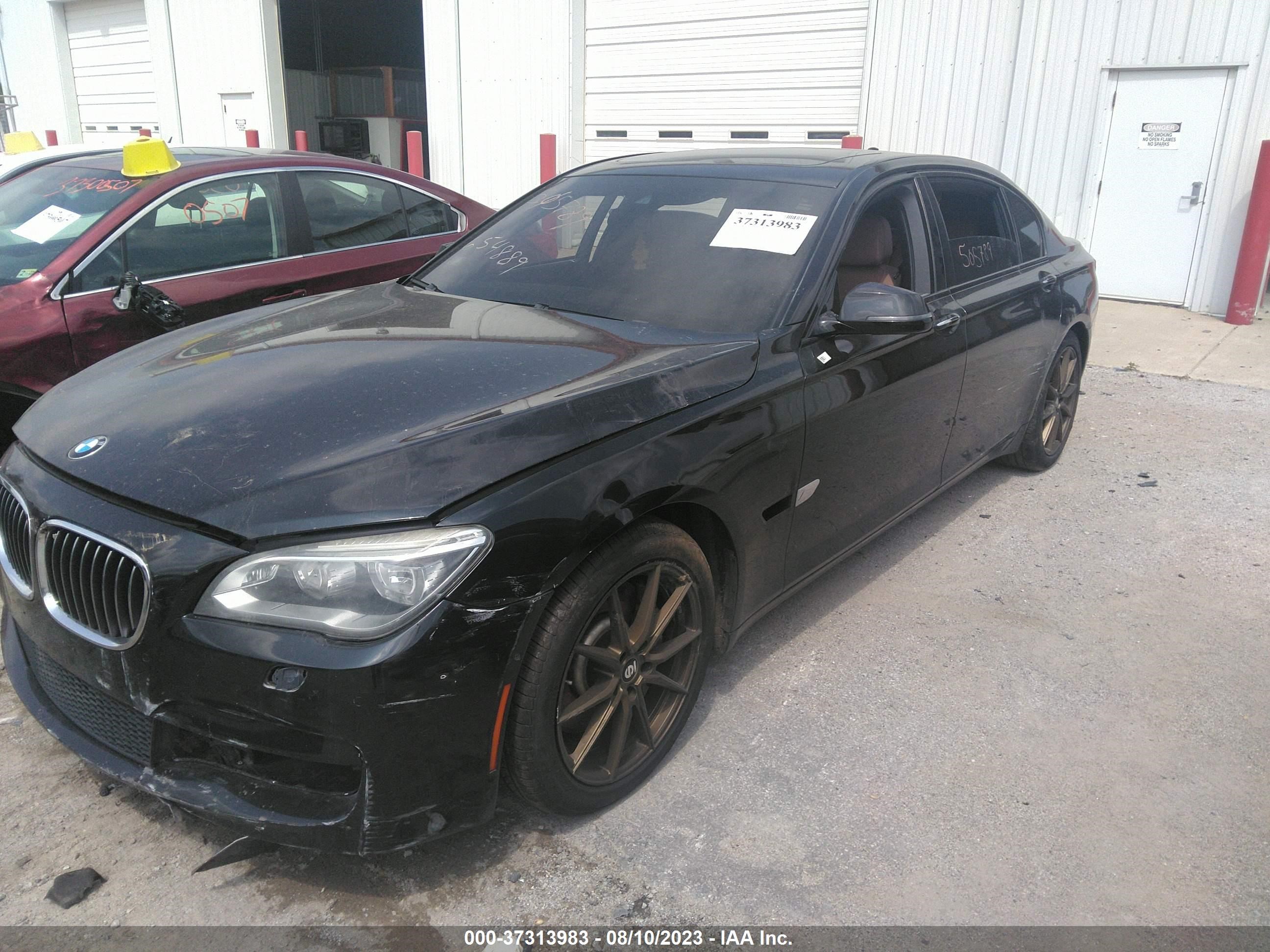 Photo 1 VIN: WBAYF8C52FD654889 - BMW 7ER 