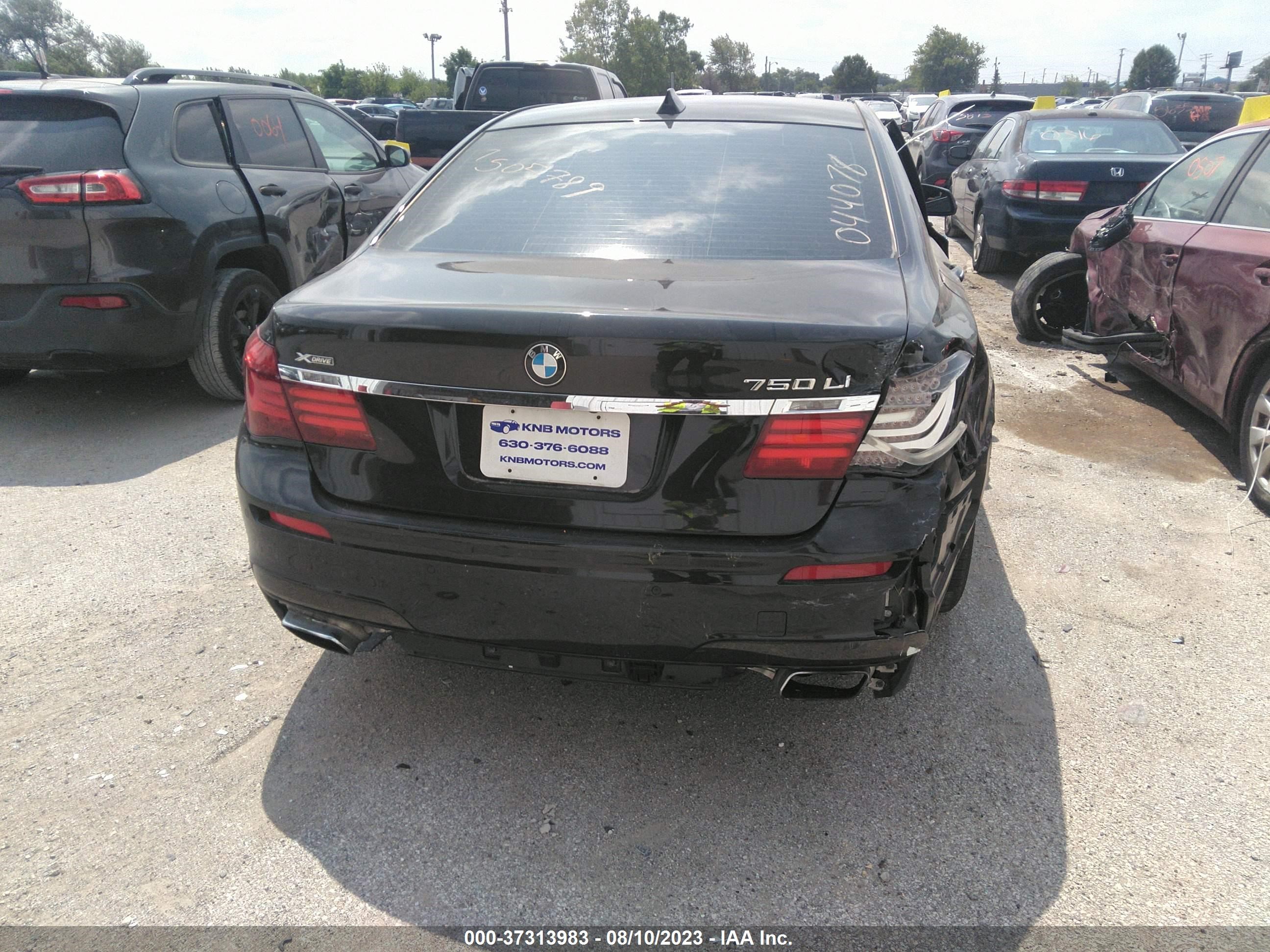 Photo 15 VIN: WBAYF8C52FD654889 - BMW 7ER 