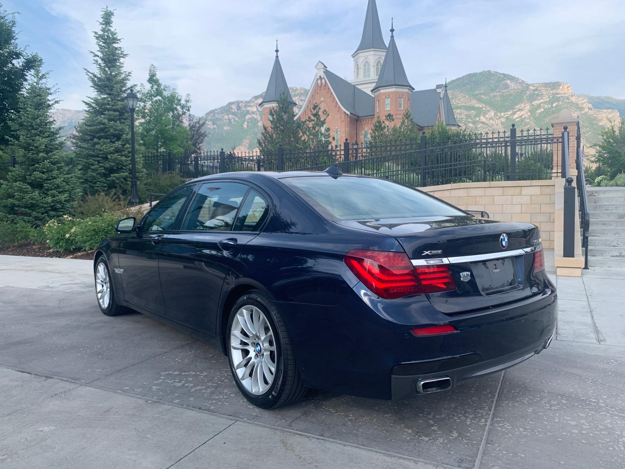 Photo 2 VIN: WBAYF8C53ED142461 - BMW 750LI XDRI 