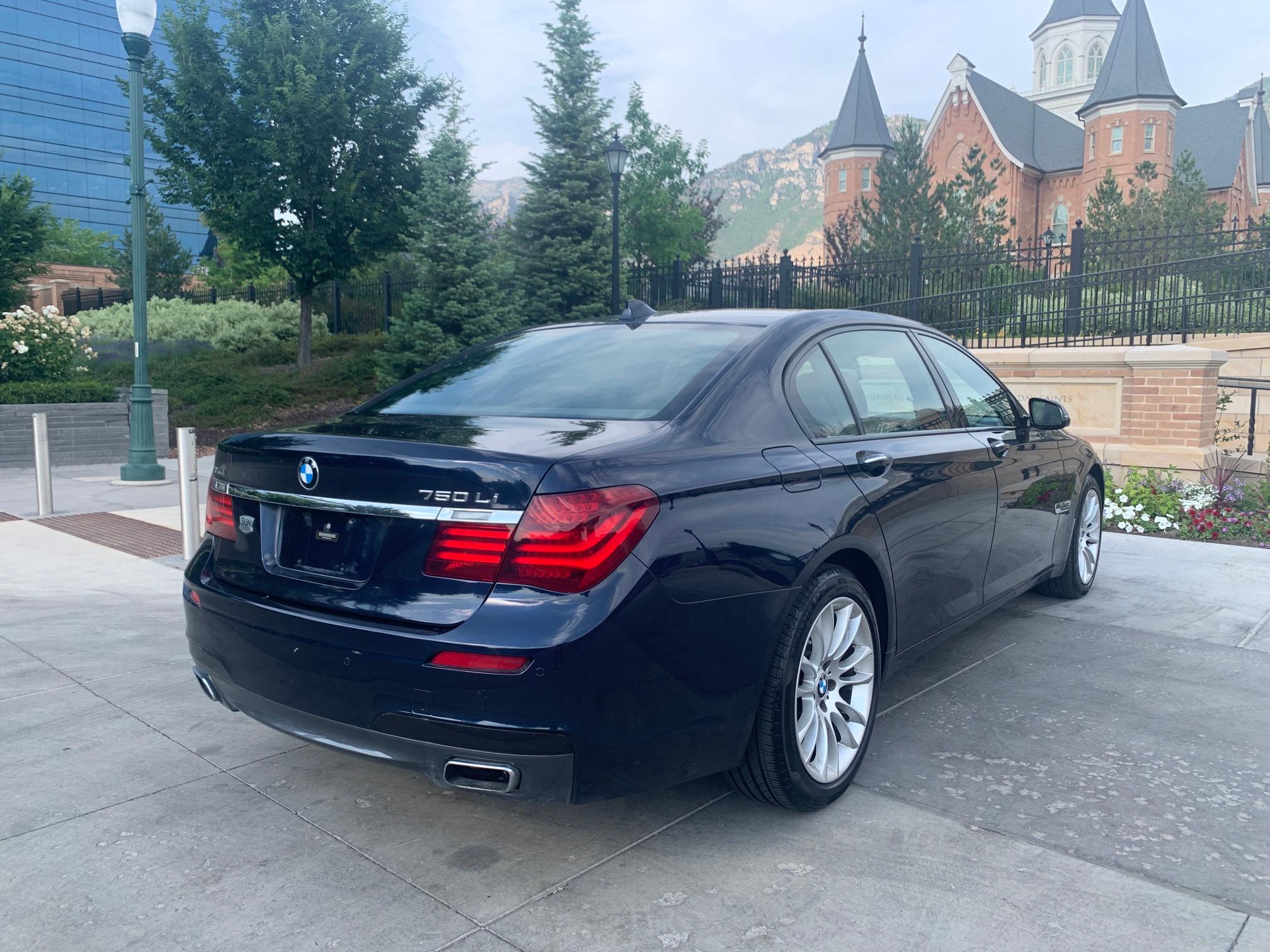 Photo 3 VIN: WBAYF8C53ED142461 - BMW 750LI XDRI 