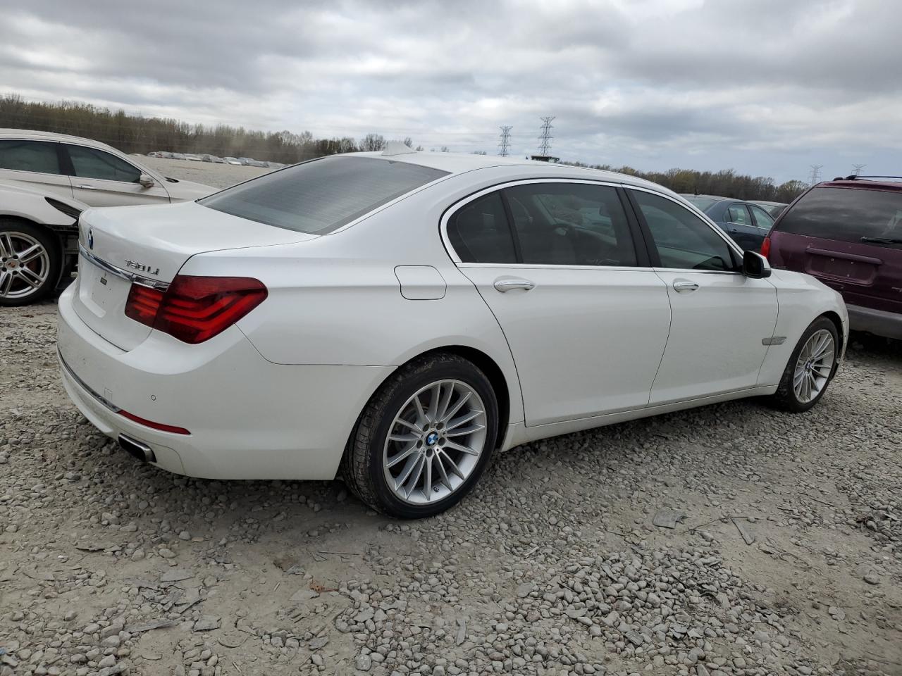 Photo 2 VIN: WBAYF8C57DD141067 - BMW 750 LXI 