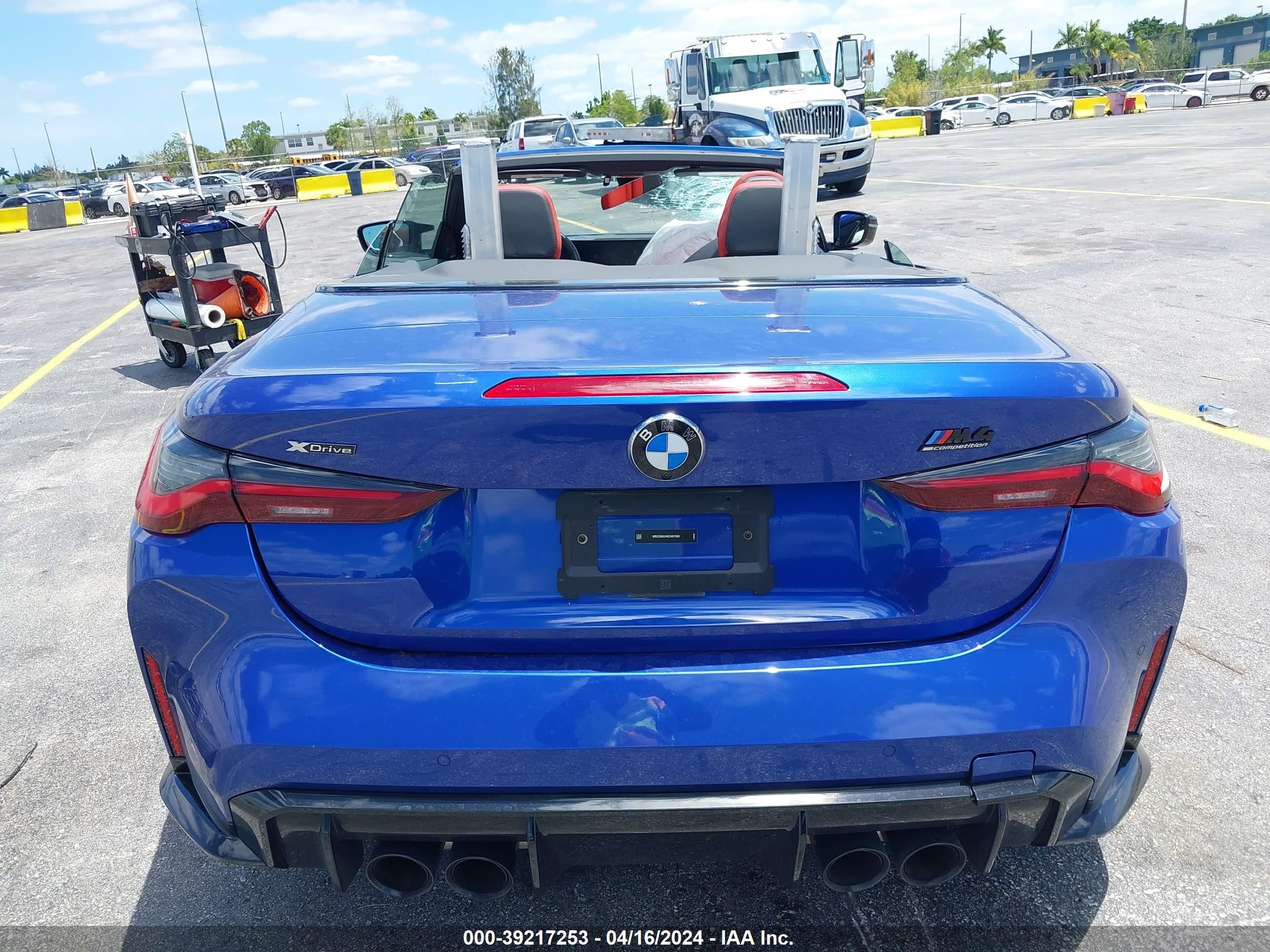 Photo 14 VIN: WBS33BA04RCN67900 - BMW M4 