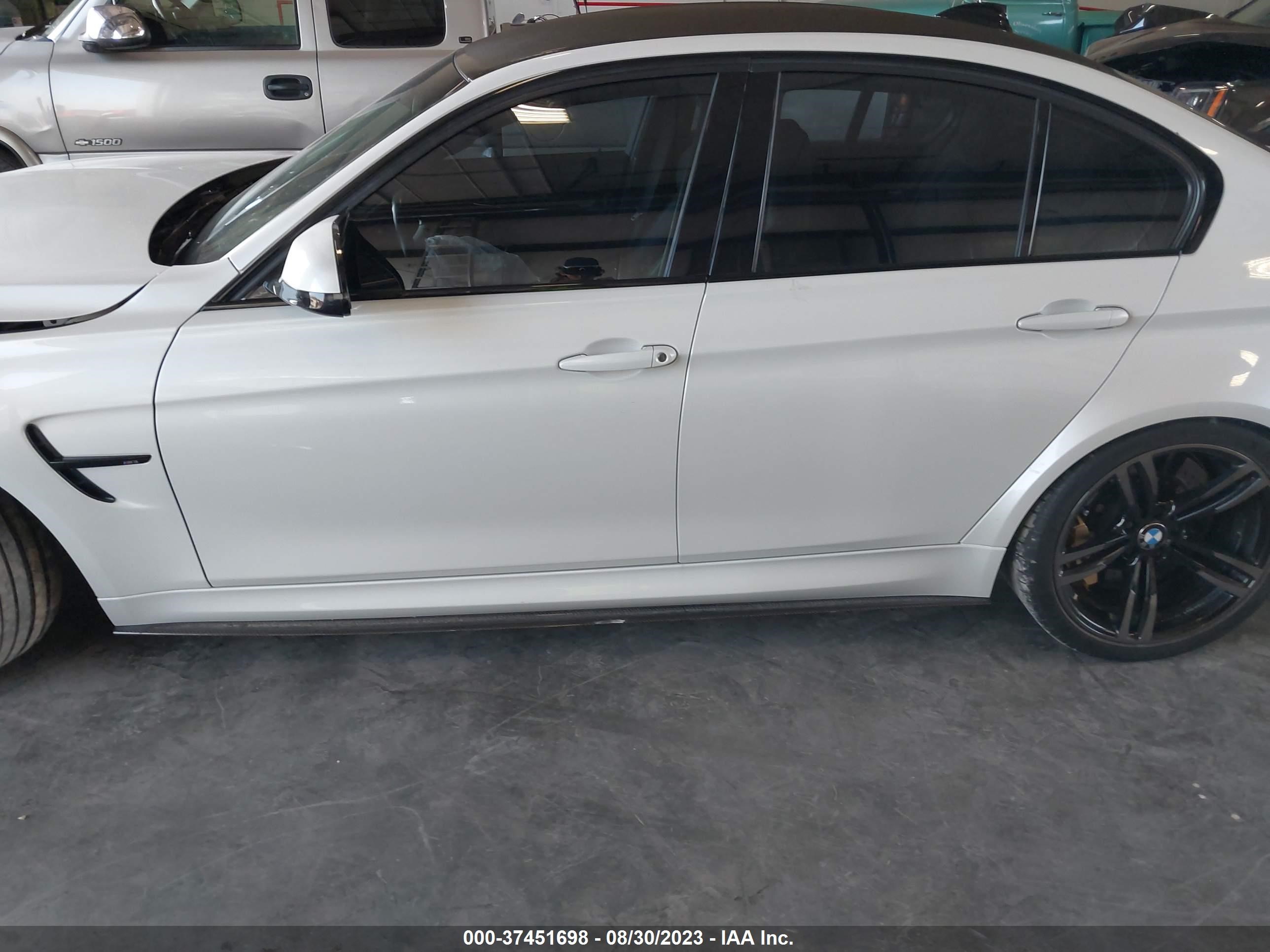 Photo 13 VIN: WBS3C9C53FP803944 - BMW M3 