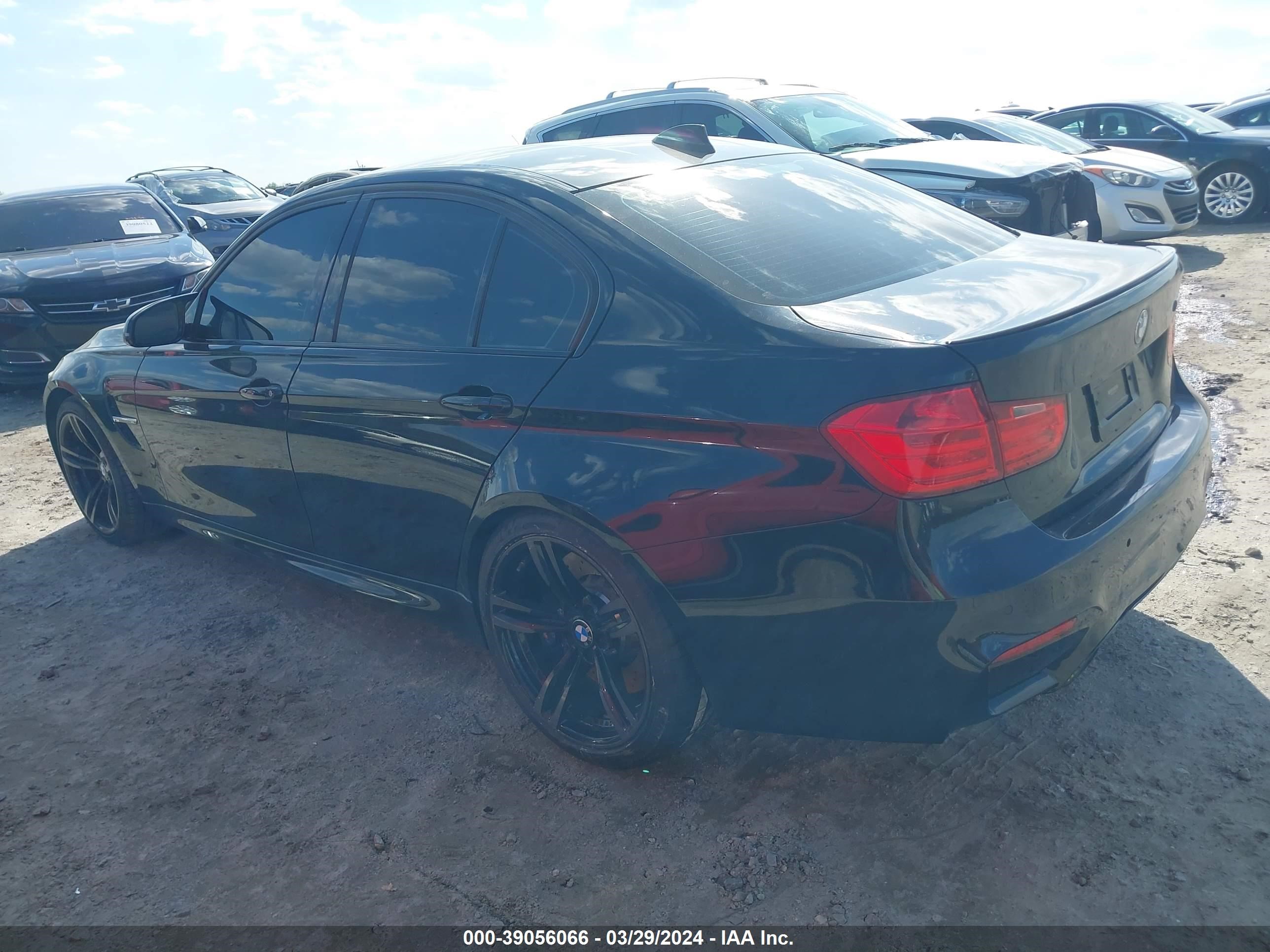 Photo 2 VIN: WBS3C9C56FP804490 - BMW M3 