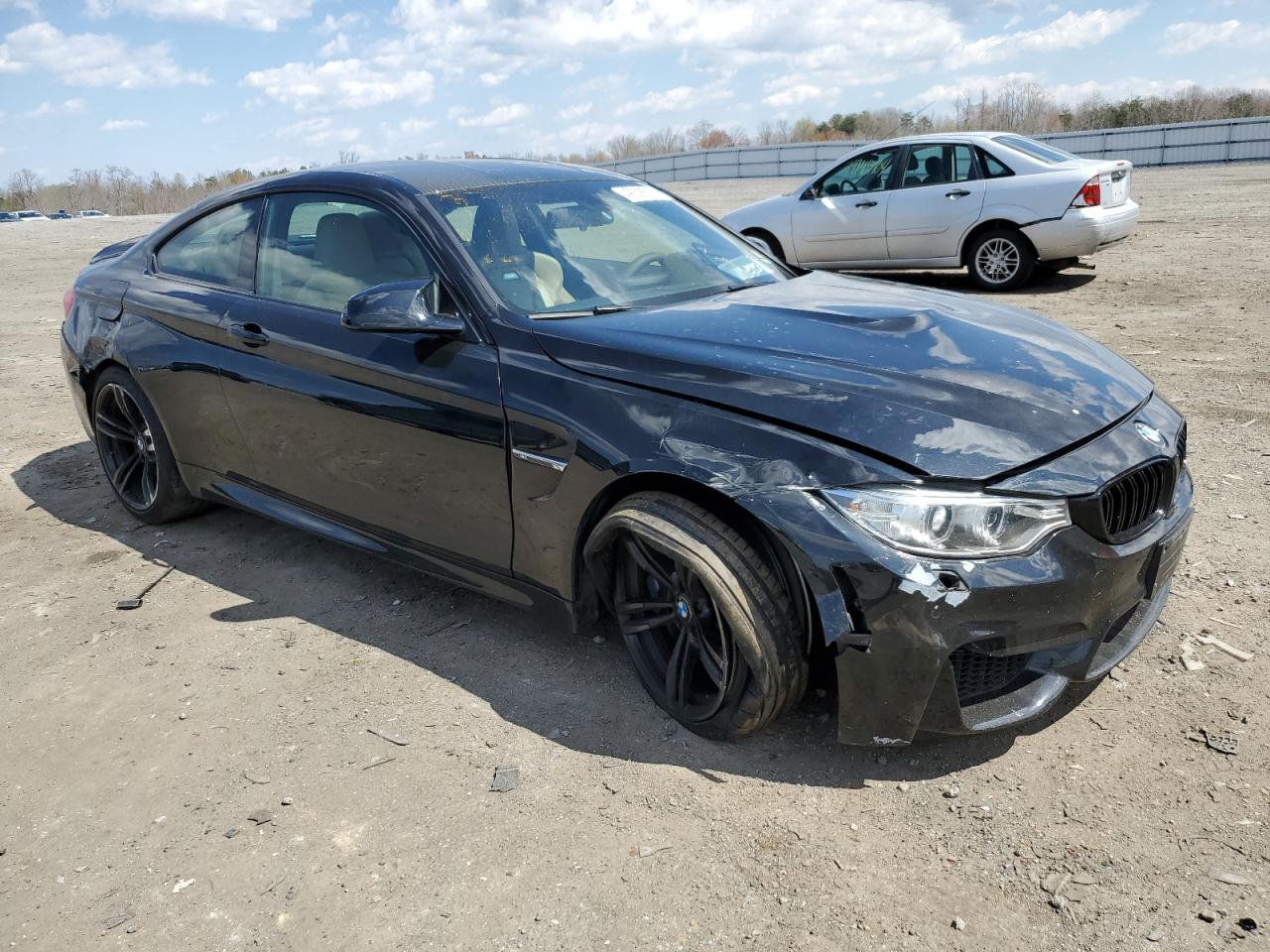 Photo 3 VIN: WBS3R9C51FK330475 - BMW M4 